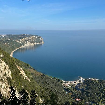 Fonte D'Olio Conero Relais Bed & Breakfast Sirolo Eksteriør bilde